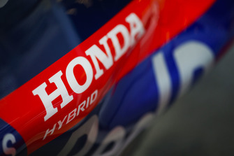Honda-logo op de Toro Rosso