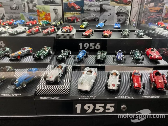 Colección de coches miniatura de F1