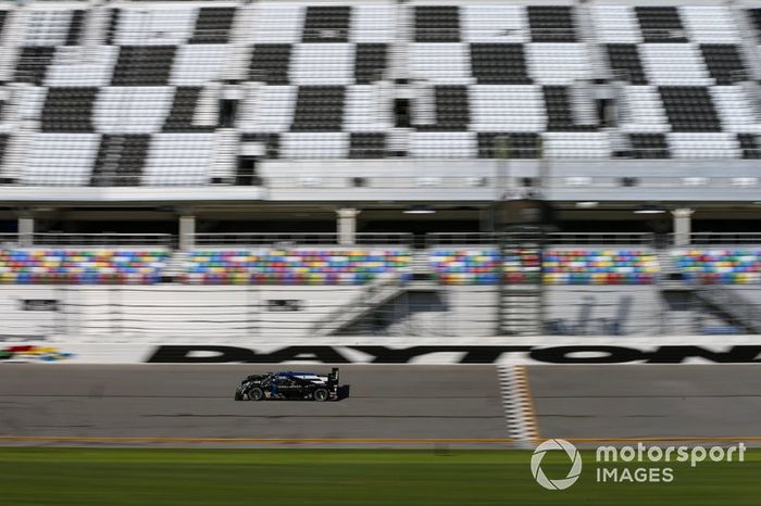 #10 Konica Minolta Cadillac DPi-V.R. Cadillac DPi, DPi: Renger Van Der Zande, Ryan Briscoe, Scott Dixon