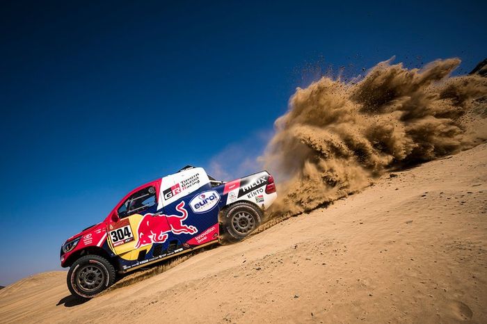 #304 Toyota Gazoo Racing: Giniel De Villiers, Alex Haro Bravo