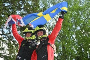 Ganadores Oliver Solberg, Elliott Edmondson, Toyota Gazoo Racing WRT Toyota GR Yaris Rally1