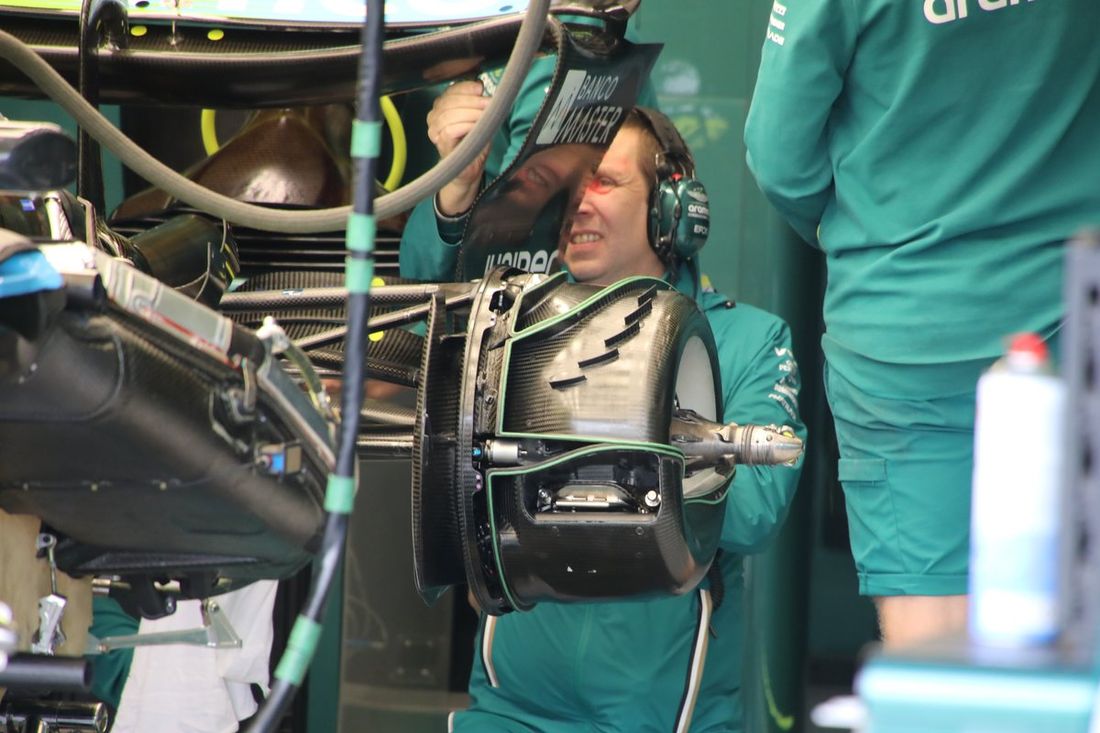 Szczegóły techniczne Aston Martin AMR24