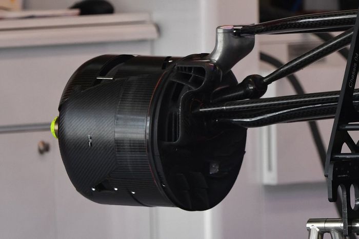 Detalle del conducto del freno delantero del Alfa Romeo C41