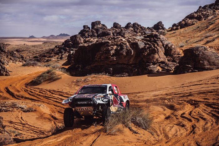 #200 Toyota Gazoo Racing Toyota: Nasser Al-Attiyah, Mathieu Baumel