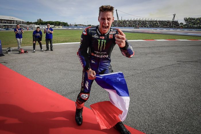 El Campeón del Mundo Fabio Quartararo, Yamaha Factory Racing celebra