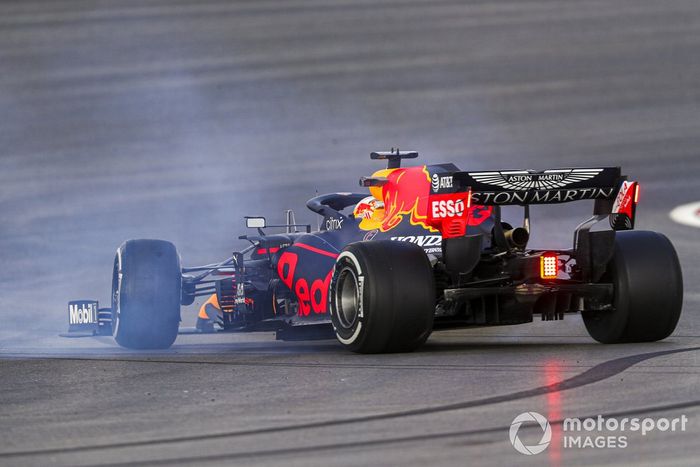 Trompo de Max Verstappen, Red Bull Racing RB16