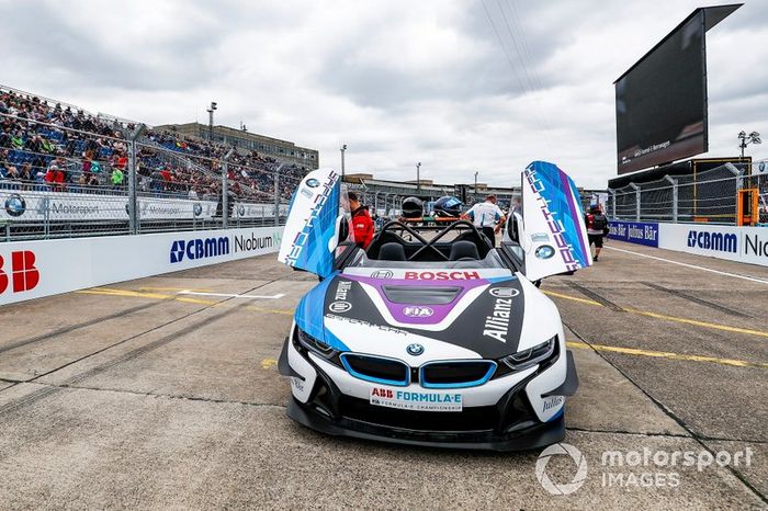 BMW i8 Safety car 