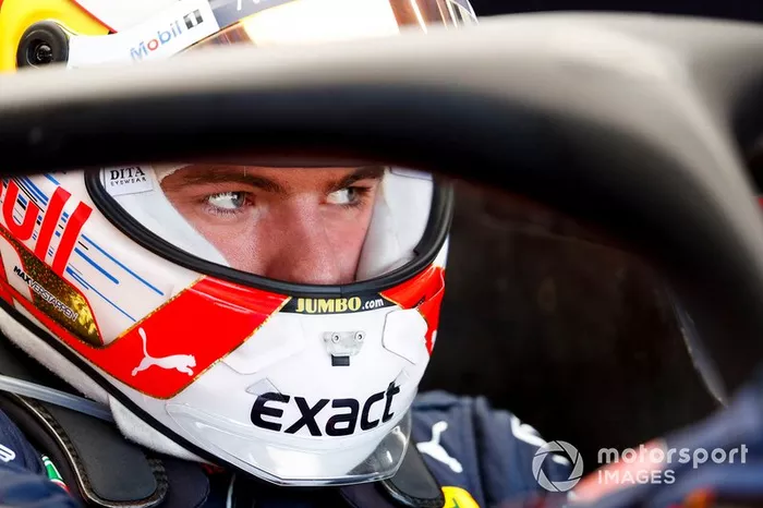 Max Verstappen es la punta de lanza del proyecto Red Bull, su diamante más preciado. Ricciardo salió de allí en gran parte por ello y habiendo ganado ya una carrera este año, el motor Honda no parece ser una traba para aspirar a cuotas más altas. Se queda.