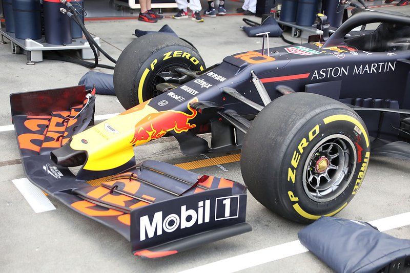 Red Bull Racing RB15 voorvleugel detail