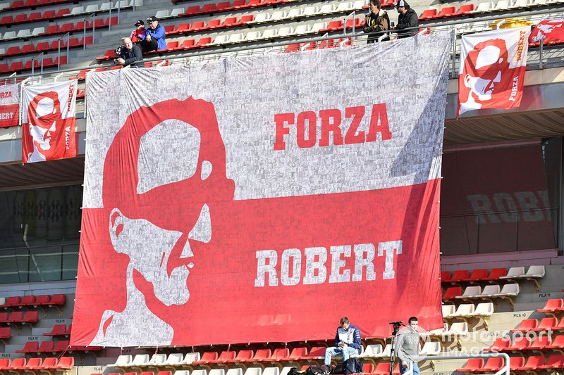 Striscione gigante per Robert Kubica, Williams Racing