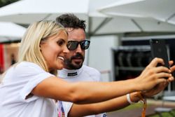 Fernando Alonso, McLaren con un fan