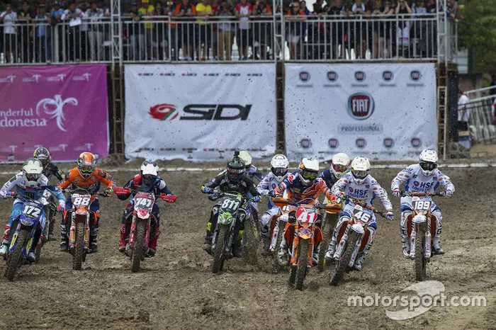 MX2: Salida carrera 2