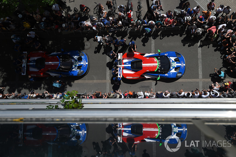 №66 Ford Chip Ganassi Racing Ford GT: Оливье Пла, Штефан Мюкке, Билли Джонсон; №67 Ford Chip Ganassi Racing Ford GT: Энди Приоль, Харри Тинкнелл, Пипо Дерани