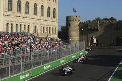 Felipe Massa, Williams FW40, Esteban Ocon, Sahara Force India F1 VJM10