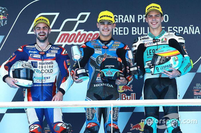 Podium: ganador, Aron Canet, Estrella Galicia 0,0, segundo, Romano Fenati, Marinelli Rivacold Snipers, tercero, Joan Mir, Leopard Racing
