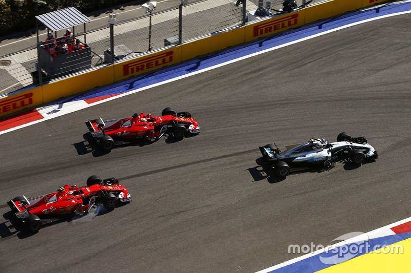 Валттери Боттас, Mercedes AMG F1 W08, Себастьян Феттель, Ferrari SF70H, Кими Райкконен, Ferrari SF70H