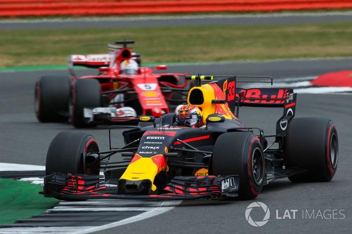 Max Verstappen, Red Bull Racing RB13, Sebastian Vettel, Ferrari SF70H