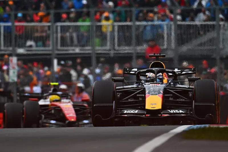Lewis Hamilton, Ferrari, Max Verstappen, Red Bull Racing