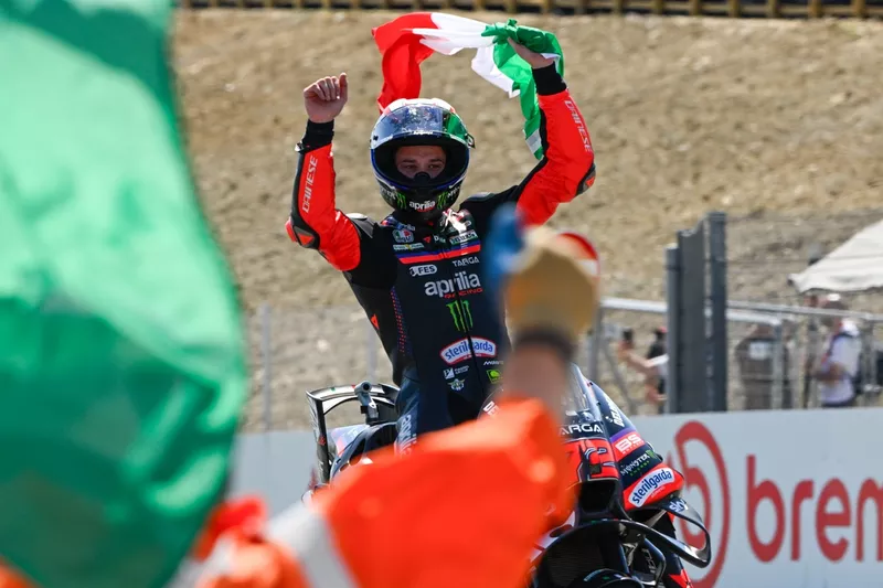 Marco Bezzecchi, Aprilia Racing