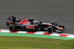 Карлос Сайнс, Scuderia Toro Rosso STR11