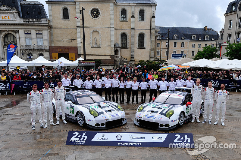 #91 Porsche Motorsport Porsche 911 RSR: Nick Tandy, Patrick Pilet, Kevin Estre, #92 Porsche Motorspo