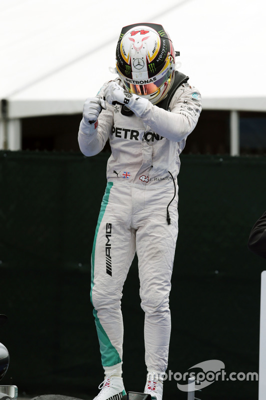 Race winner Lewis Hamilton, Mercedes AMG F1 W07 Hybrid celebrates in parc ferme