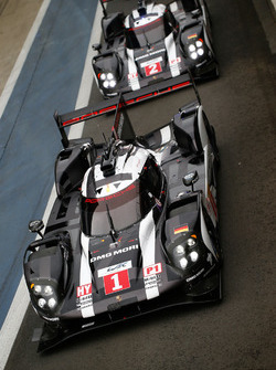 #1 Porsche Team, Porsche 919 Hybrid: Timo Bernhard, Mark Webber, Brendon Hartley; #2 Porsche Team, Porsche 919 Hybrid: Romain Dumas, Neel Jani, Marc Lieb