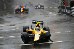 Jolyon Palmer, Renault Sport F1 Team RS16 contraint à l'abandon après un accident