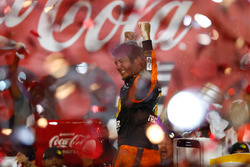 Sieger Martin Truex Jr., Furniture Row Racing Toyota