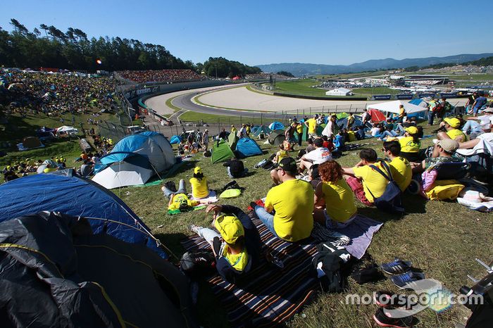 Fans de Valentino Rossi, Yamaha Factory Racing