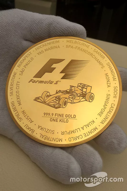 Moneda de oro de Fórmula 1