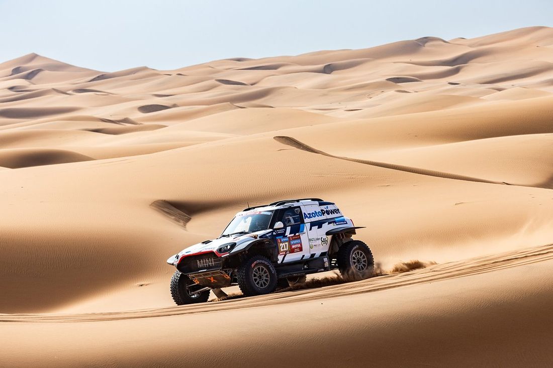 #217 X-raid Mini JCW Team Mini John Cooper Works Rally Plus: Krzysztof Hołowczyc, Łukasz Kurzeja