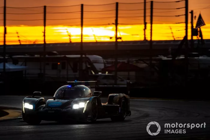 #10 Wayne Taylor Racing Cadillac DPi-V.R. Cadillac DPi, DPi: Renger Van Der Zande, Ryan Briscoe, Scott Dixon, Kamui Kobayashi