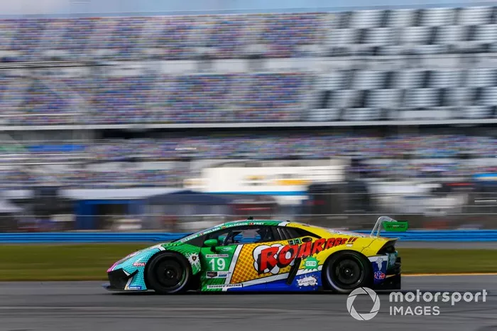 #19 GEAR Racing powered by GRT Grasser Lamborghini Huracan GT3, GTD: Christina Nielsen, Katherine Legge, Tati Calderon, Rahel Frey
