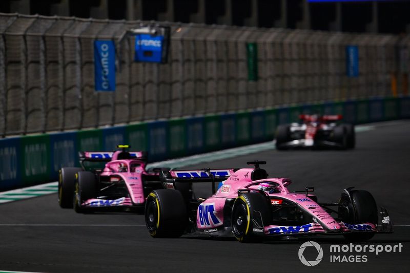 Fernando Alonso, Alpine A522, Esteban Ocon, Valtteri Bottas, Alfa Romeo C42