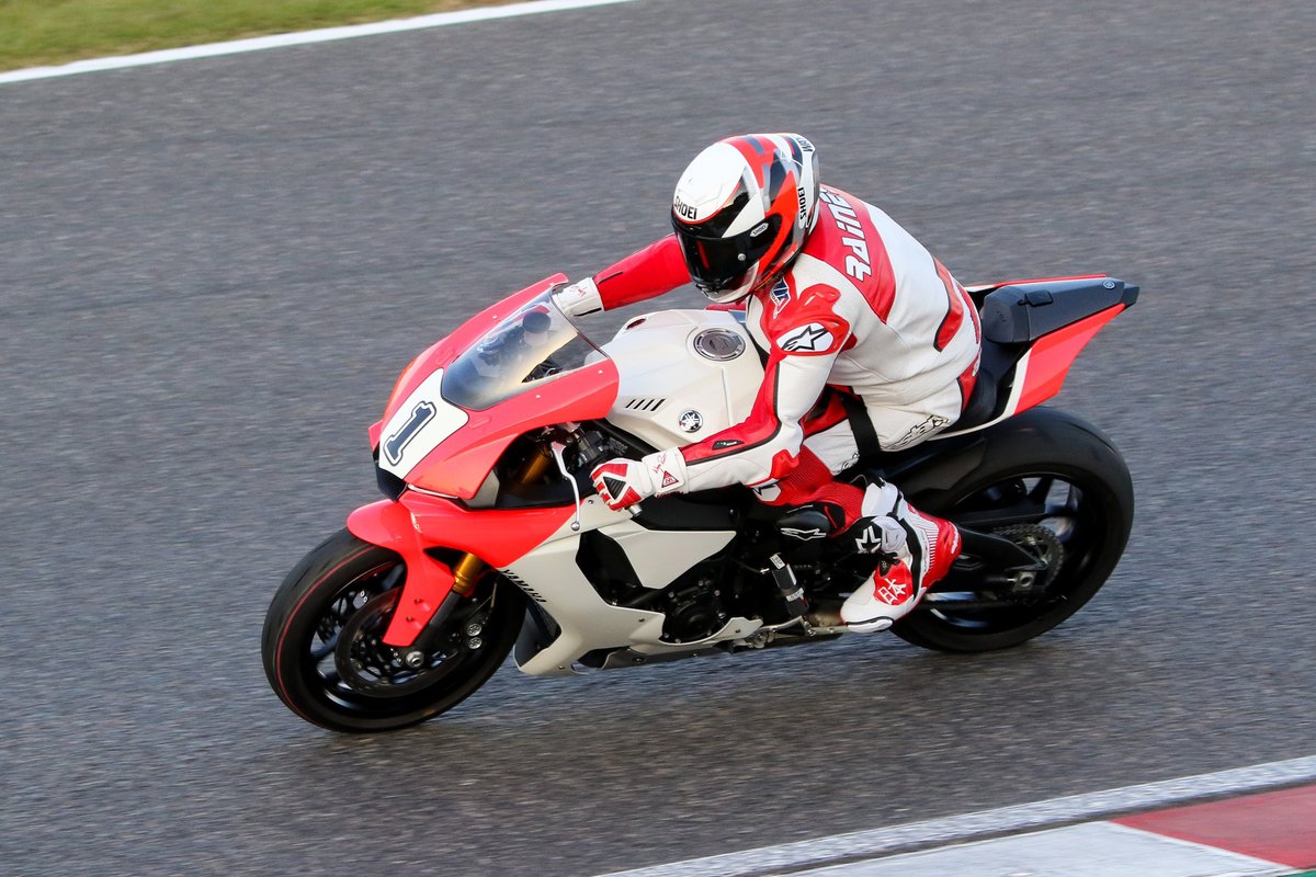 Wayne Rainey a déjà pris le guidon d'une Yamaha R1 en 2019