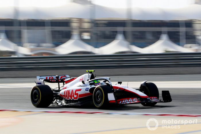 Mick Schumacher, Haas VF-22