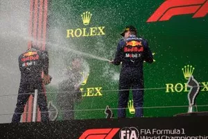 Podio: ganador Max Verstappen, Red Bull Racing