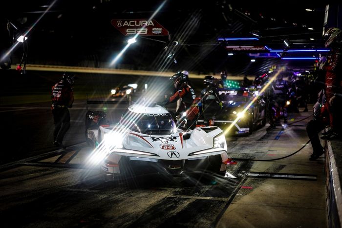 #93 Acura Meyer Shank Racing w/Curb Agajanian Acura ARX-06: Renger Van Der Zande, Nick Yelloly, Alex Palou, Kaku Ohta