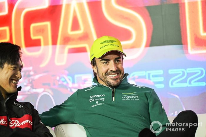 Fernando Alonso, Aston Martin F1 Team 