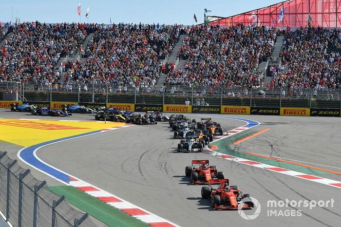 Sebastian Vettel, Ferrari SF90, Charles Leclerc, Ferrari SF90, Lewis Hamilton, Mercedes AMG F1 W10, Carlos Sainz Jr., McLaren MCL34, Valtteri Bottas, Mercedes AMG W10