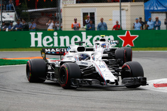 Lance Stroll, Williams FW41, devant Sergey Sirotkin, Williams FW41