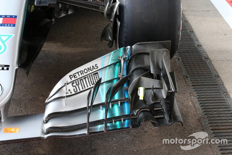 Detail sayap depan Mercedes AMG F1 W09