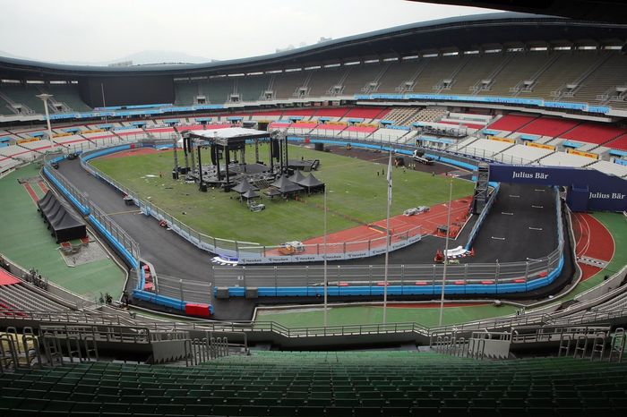 La pista dentro del estadio
