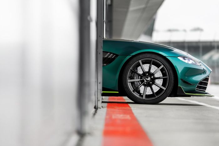 Aston Martin Official Safety Car of Formula One