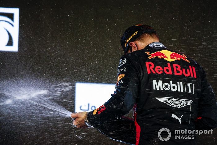 Podio: ganador de la carrera Max Verstappen, Red Bull Racing