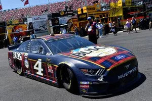  Kevin Harvick, Stewart-Haas Racing, Ford Mustang Busch Beer Flannel