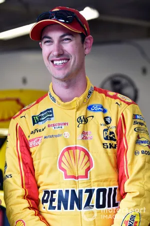  Joey Logano, Team Penske, Ford Mustang Shell Pennzoil