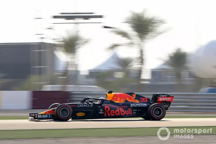 Max Verstappen, Red Bull Racing RB16B 