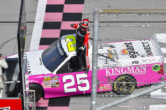 Timothy Peters, GMS Racing, Chevrolet Silverado Kingman Chevrolet celebrates his win